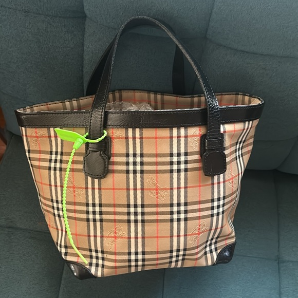 Authentic Burberry Mini Tote bag - Picture 3 of 12